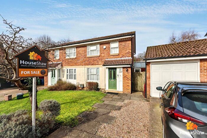 3 Bedroom Semi-Detached House For Sale In Gosling Grove, Downley Village, HP13