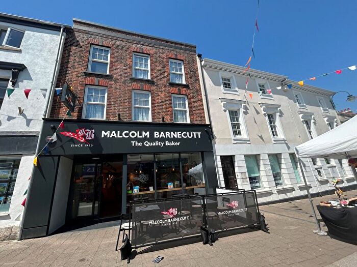 3 Bedroom Flat To Rent In Wadebridge, PL27