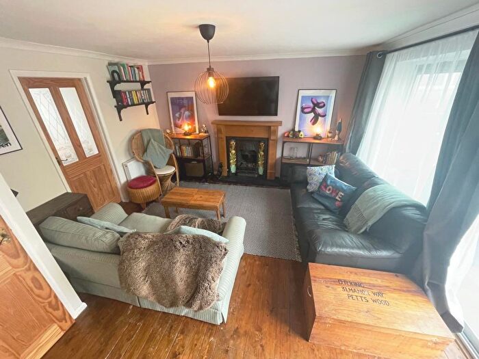 3 Bedroom Semi-Detached House For Sale In Rectory Road, Breaston, DE72