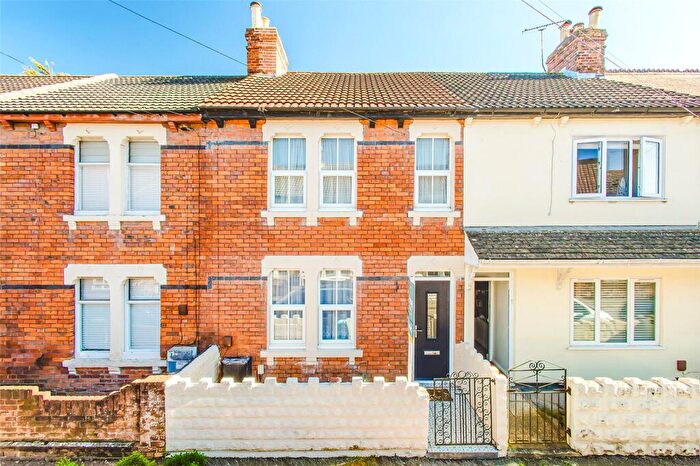 3 Bedroom Terraced House For Sale In Albion Street, Town Centre, Swindon, SN1