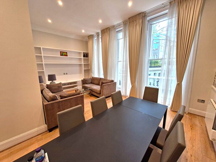 3 Bedroom Flat To Rent In Courtfield Gardens, London, SW5