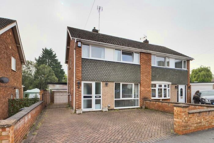 3 Bedroom Semi-Detached House To Rent In Ennerdale Close, Kettering, Northamptonshire, NN16