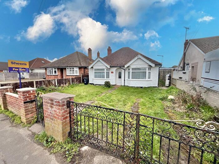 2 Bedroom Detached Bungalow For Sale In Jaywick Lane, Clacton-On-Sea, Essex, CO16