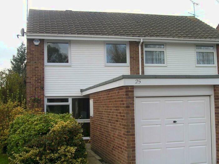 3 Bedroom House To Rent In Somersby Crescent, Maidenhead, Berks, SL6