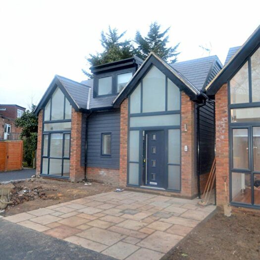2 Bedroom Detached House To Rent In Newly Built Detached House In Gated Development, N2