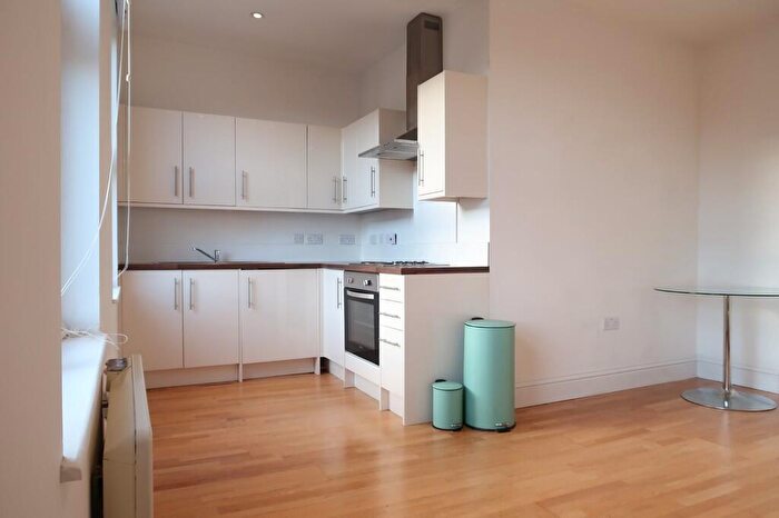 1 Bedroom Apartment To Rent In Holloway Road, N7