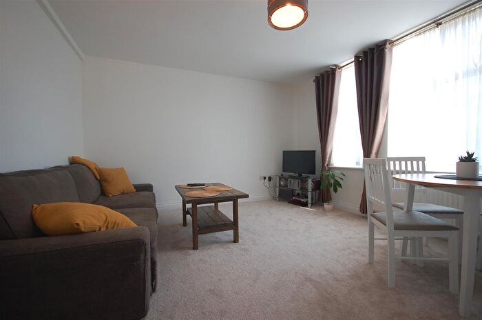 1 Bedroom Flat To Rent In Victoria Road, Ruislip, Middlesex, HA4
