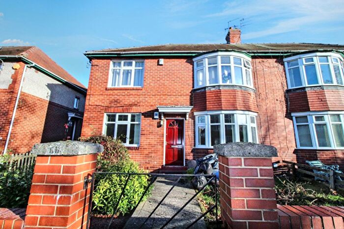 2 Bedroom Flat To Rent In Linthorpe Road, Gosforth, Newcastle Upon Tyne, NE3