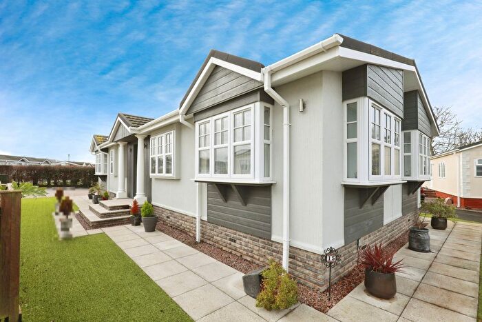 2 Bedroom Bungalow For Sale In Didbrook End, Broadway, Worcestershire, WR12