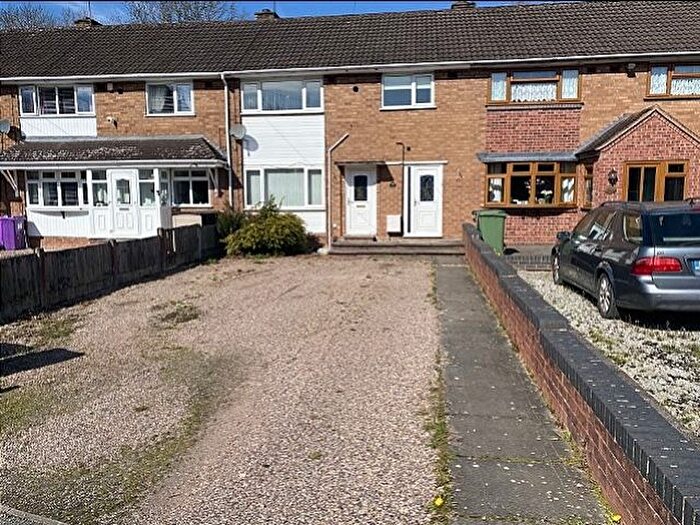 3 Bedroom Town House To Rent In Westacre Crescent, Finchfield, Wolverhampton, WV3