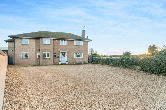 5 Bedroom Detached House For Sale In Stamford Road, Easton On The Hill, Stamford, PE9