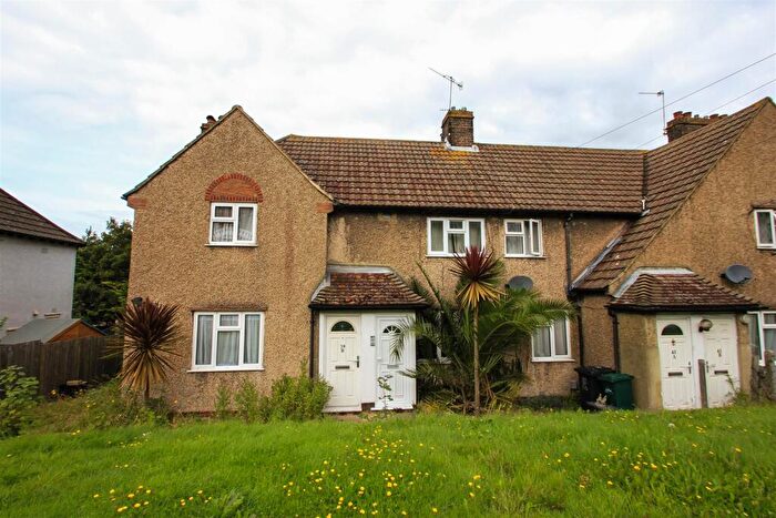 2 Bedroom Flat To Rent In The Crescent, Brighton, BN2