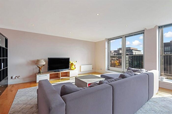 2 Bedroom Apartment To Rent In Argyle Street, Glasgow, G2