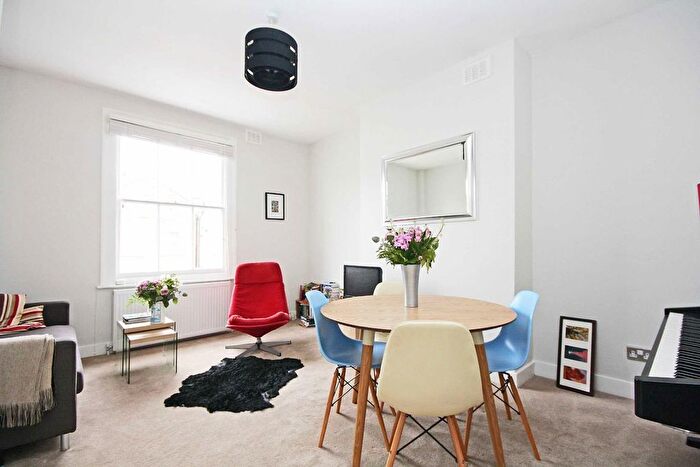 1 Bedroom Flat To Rent In St. Stephens Avenue, Shepherds Bush, W12