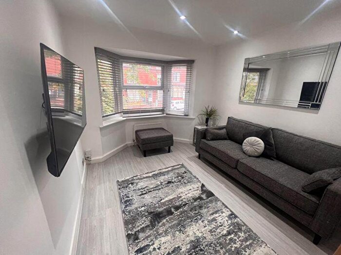 2 Bedroom Flat To Rent In Headingley Mount, Leeds, LS6