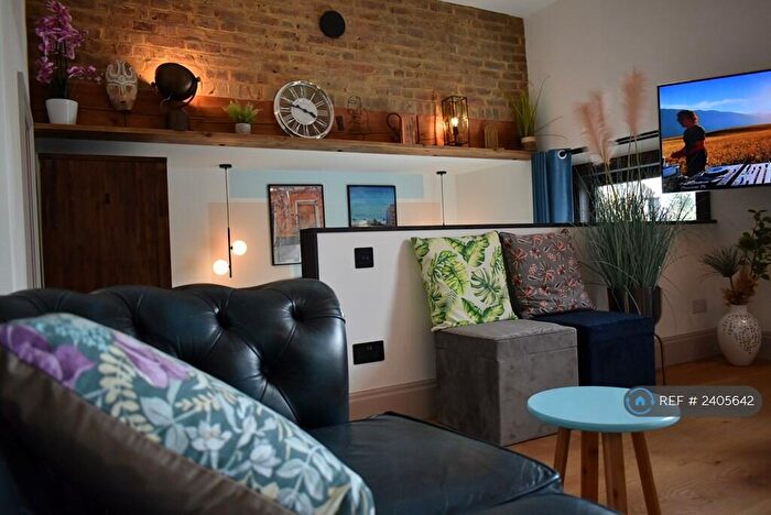 1 Bedroom Flat To Rent In King Charles Road, Surbiton, KT5