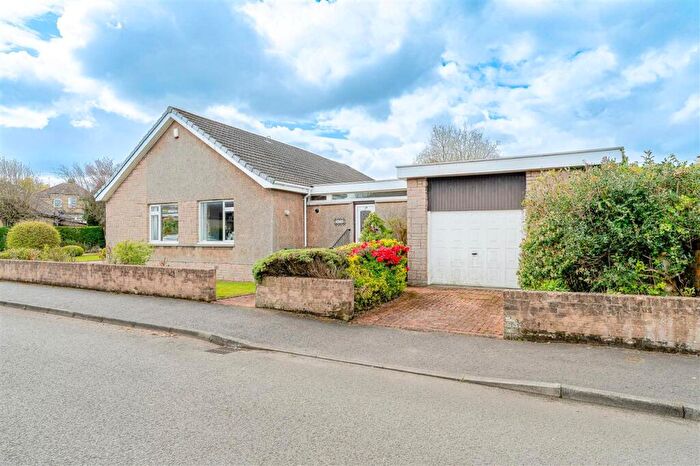 3 Bedroom Bungalow For Sale In Irvine Crescent, Bathgate, EH48