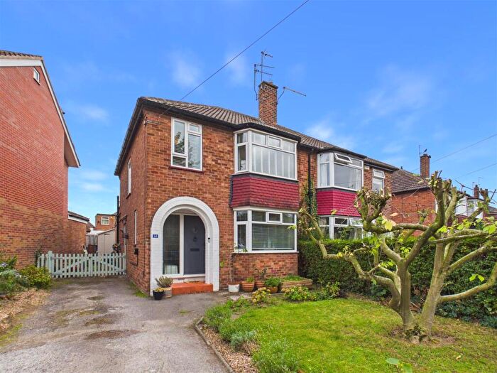 3 Bedroom Semi-Detached House For Sale In Riverview Avenue, North Ferriby, HU14