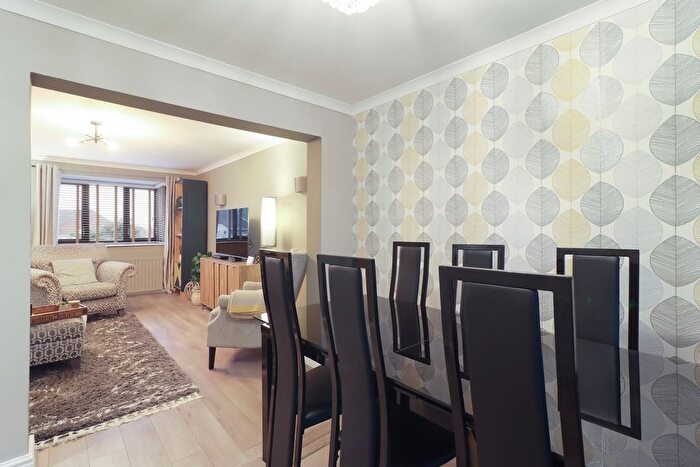 4 Bedroom Detached House For Sale In Eden Glade, Swallownest, Sheffield, S26