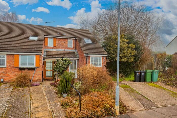 2 Bedroom Property To Rent In Ashdene Close, Llandaff, Cardiff, CF5