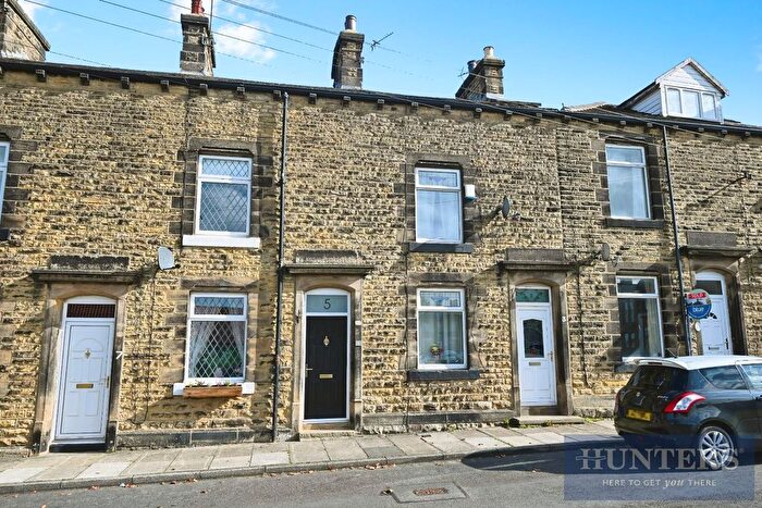 3 Bedroom Terraced House For Sale In Albert Square, Yeadon, Leeds, LS19