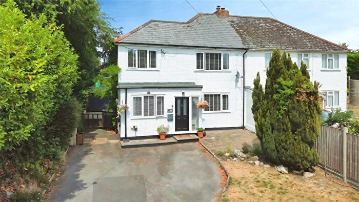3 Bedroom Semi-Detached House For Sale In Lower Way, Thatcham, Berkshire, RG19