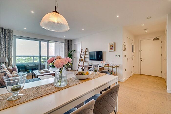 1 Bedroom Flat For Sale In Buckhold Road, London, SW18