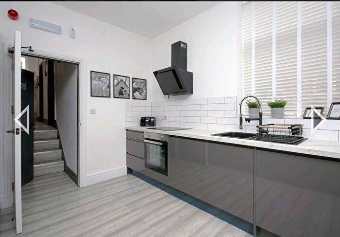 5 Bedroom House To Rent In Park Bank, Salford, M5