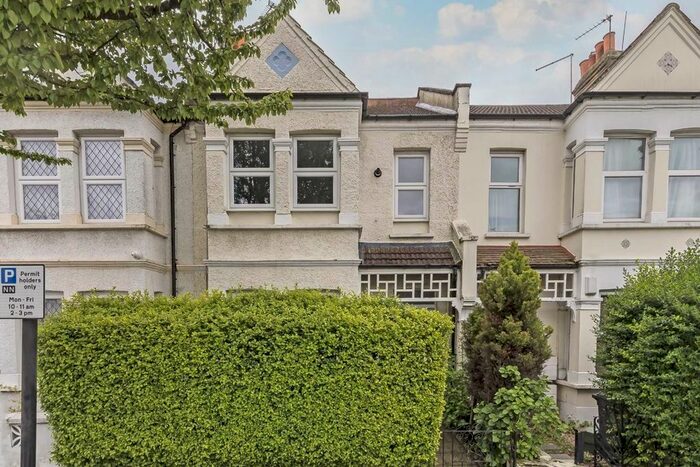 1 Bedroom Flat To Rent In Drayton Grove, London, W13