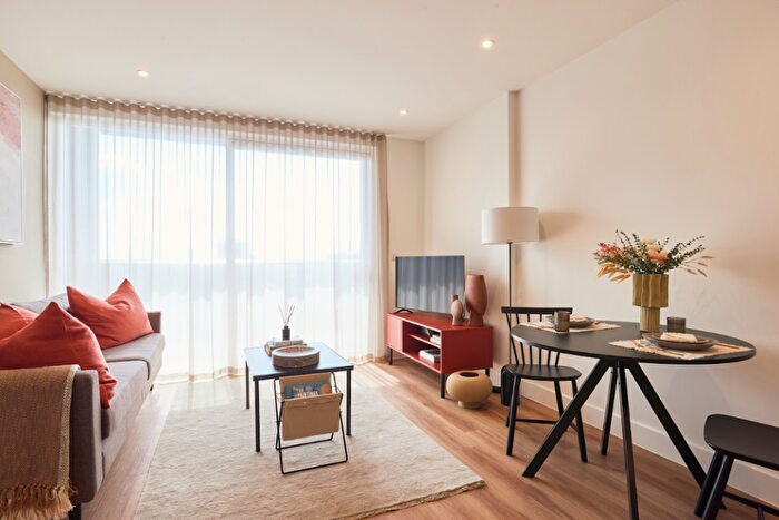 1 Bedroom Apartment To Rent In Cherry Orchard Road, Croydon, London, CR0