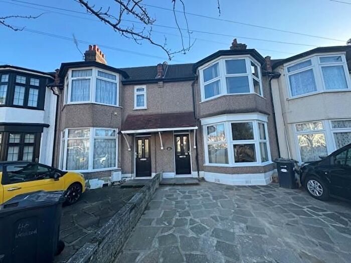 4 Bedroom Terraced House To Rent In Westwood Road, Seven Kings, Ilford, IG3