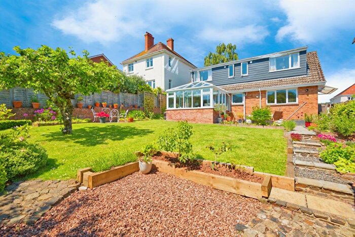 4 Bedroom Detached Bungalow For Sale In Poundfield Road, Minehead, TA24