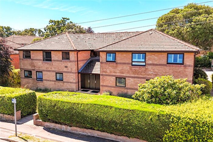 2 Bedroom Apartment For Sale In Herbert Road, New Milton, Hampshire, BH25