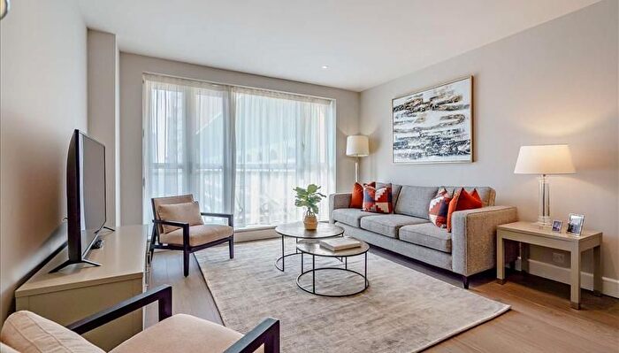 2 Bedroom Flat To Rent In Westferry Circus, Canary Wharf, London, E14