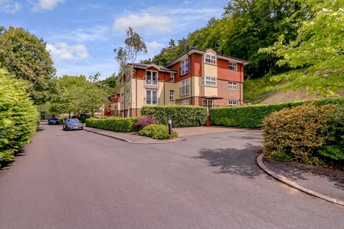 2 Bedroom Flat To Rent In Beech Court, Hazel Way, Chipstead CR5