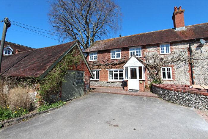 2 Bedroom Semi-Detached House To Rent In Meon Barn, SO32