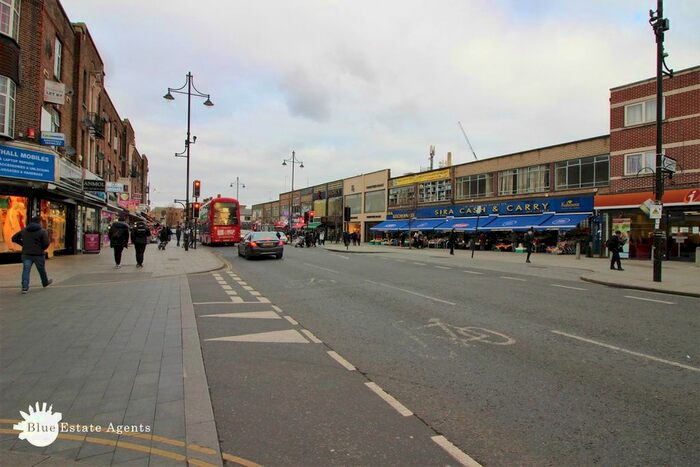 3 Bedroom Flat To Rent In South Road, Southall UB1