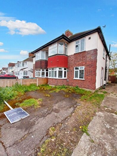 2 Bedroom Flat To Rent In Munster Avenue, Hounslow, TW4