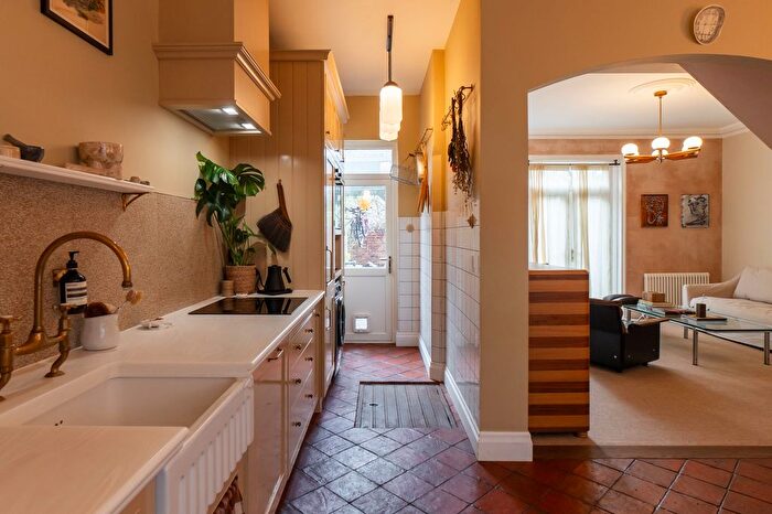 3 Bedroom Terraced House For Sale In Portland Towers, Stoneygate, LE2