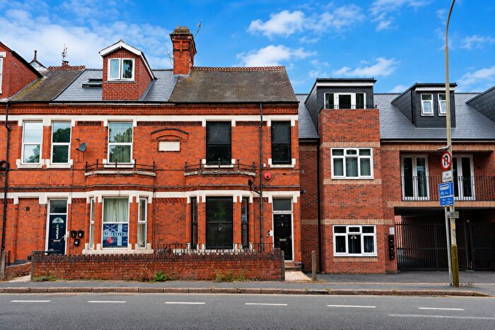 6 Bedroom Semi-Detached House To Rent In Saffron Lane, Leicester, Leicestershire, LE2