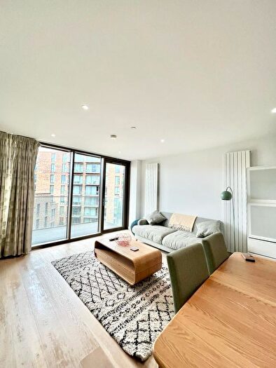 2 Bedroom Flat To Rent In Admiralty Avenue, London, E16