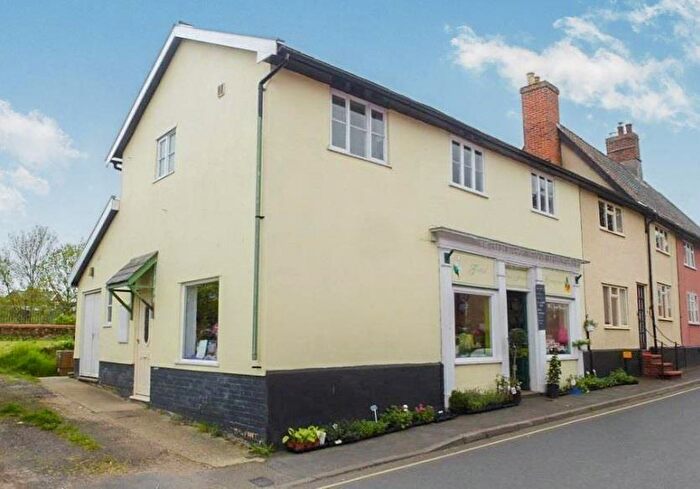 2 Bedroom Flat To Rent In Church Street, Eye, IP23