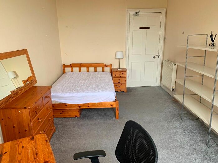 4 Bedroom Flat To Rent In Dundas Street, Edinburgh, EH3