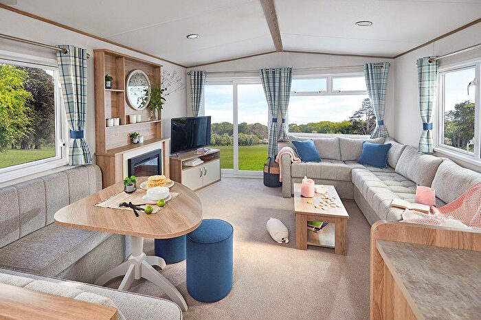 3 Bedroom Caravan For Sale In Gower, Oxwich, SA3