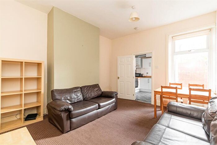 2 Bedroom Flat To Rent In Spencer Street, Heaton, Newcastle Upon Tyne, NE6