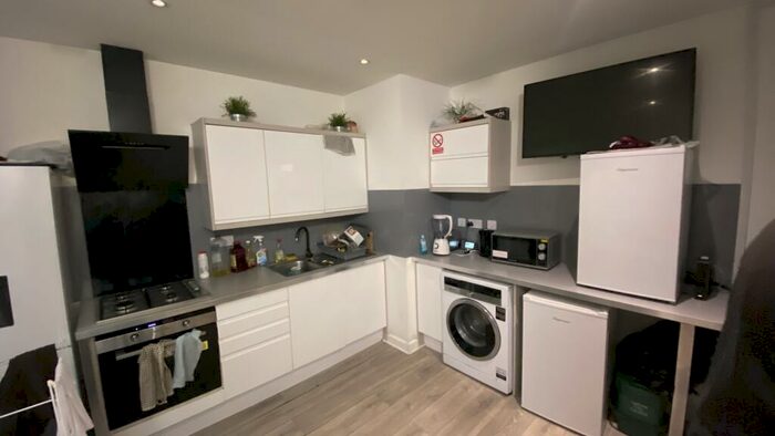 4 Bedroom House To Rent In Liverpool Road, M30