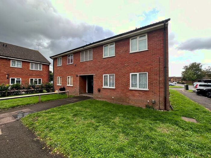 1 Bedroom Flat To Rent In Galloway Close, Broxbourne, EN10