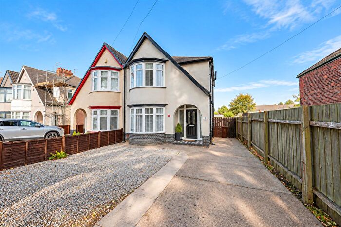3 Bedroom Semi-Detached House For Sale In Hall Road, Hull, HU6