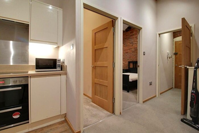 2 Bedroom Apartment To Rent In Key Hill Drive, Jewellery Quarter, Birmingham, B18