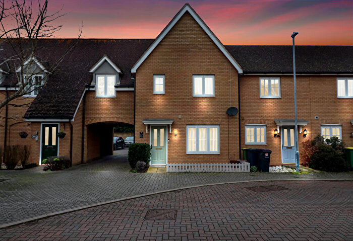 3 Bedroom Semi-Detached House For Sale In Temple Way, Rayleigh, Essex, SS6